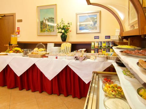 Food and drinks, Buffet breakfast