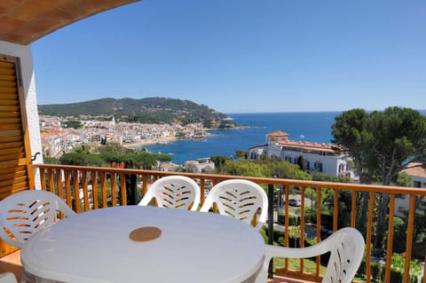 Panoramic Sea Views Apartment in Calella de Palafrugell