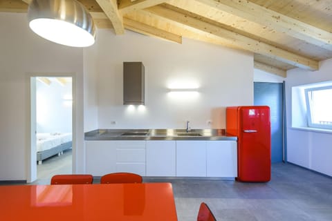 Dining area, kitchen