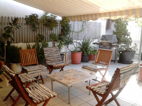 Roof-top garden apartment really well located in Athens Condo in Kallithea