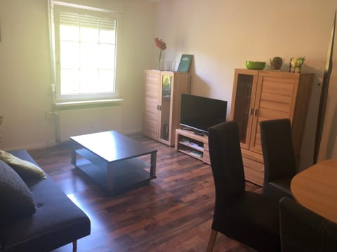 Communal lounge/ TV room, Living room, Seating area