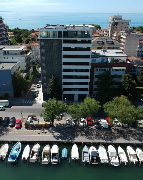 Neighbourhood, City view, Sea view, Street view