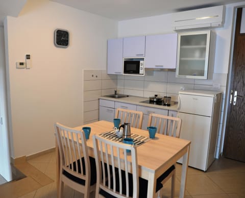 Apartments Palma & Pino Apartment in Cres