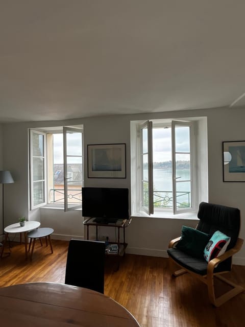 Appartement vue Mer Giraud 1 Dinard Apartment in Dinard