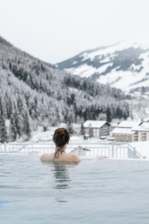 City view, Mountain view, Pool view, Swimming pool