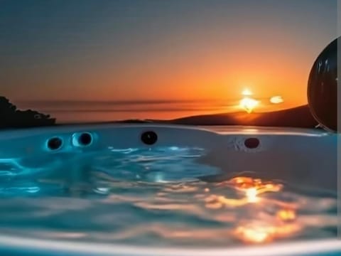 Hot Tub, Sea view