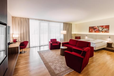 Living room, Photo of the whole room, Seating area, Bedroom