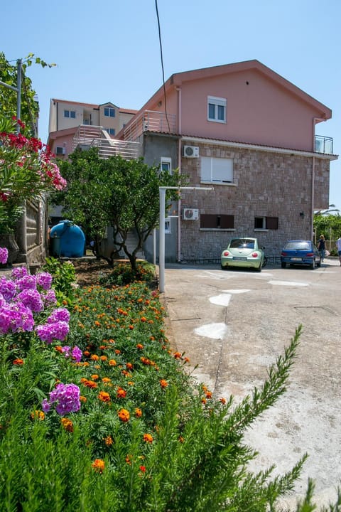 Apartments Stefan Condo in Budva Municipality