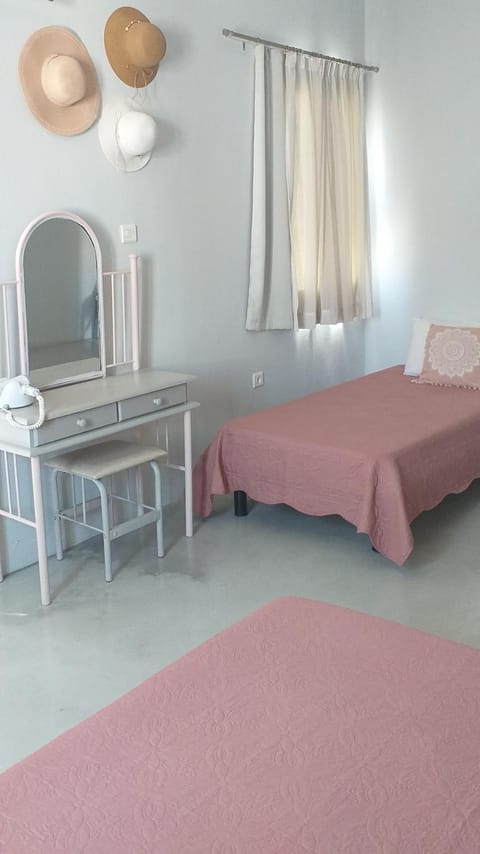 Passos Rooms Hotel in Paros