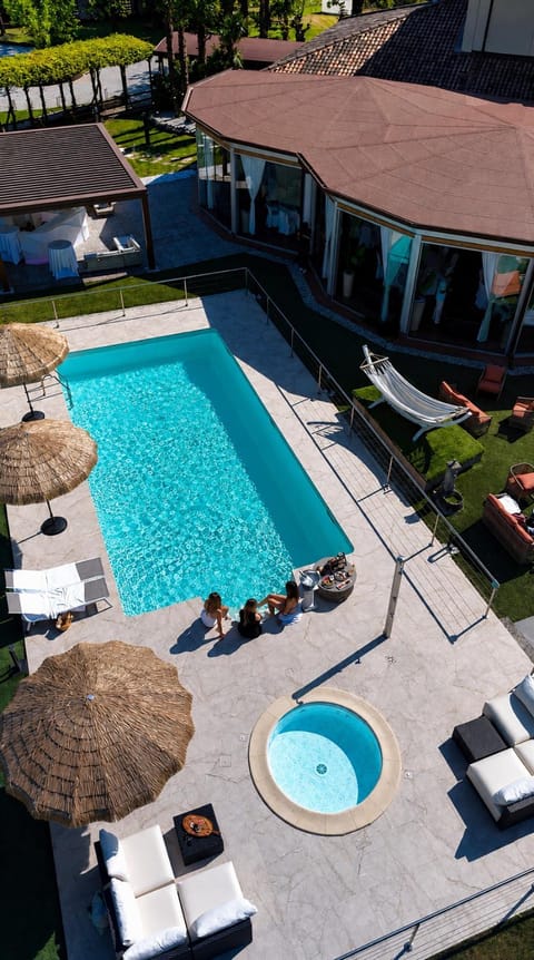 Property building, Restaurant/places to eat, Swimming pool
