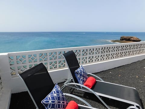 El Roquito Ocean View House in Fuerteventura