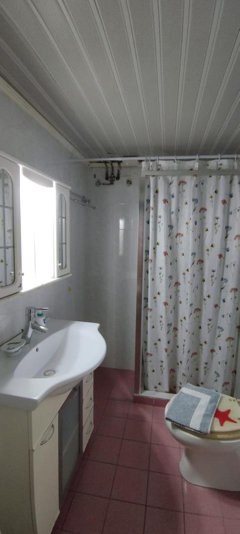 Steps to Nea Chora beach Angela apt ,10min to town Apartment in Chania