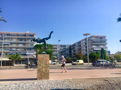 Facade/entrance, Beach, Sea view, Street view