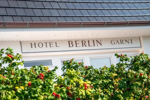 Hotel Berlin Alojamiento y desayuno in Wenningstedt-Braderup