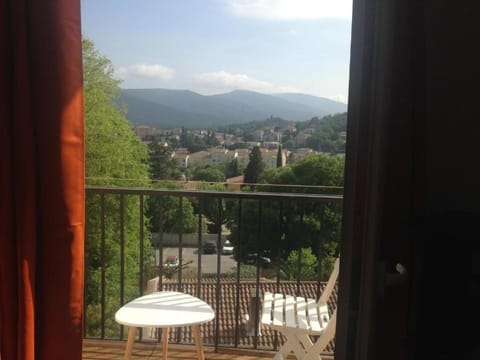 Balcony/Terrace, Mountain view