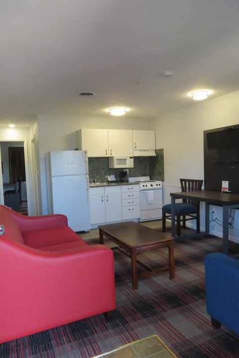 Kitchen or kitchenette, Seating area