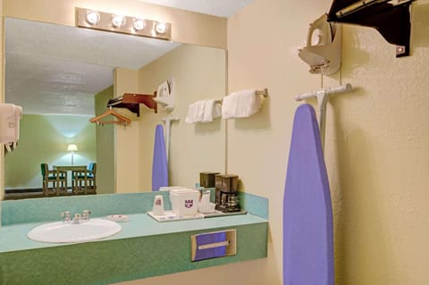 Photo of the whole room, On site