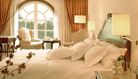 Photo of the whole room, Decorative detail, Bedroom, Landmark view