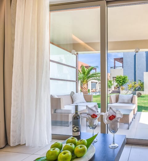 View (from property/room), Balcony/Terrace, Seating area, Garden view