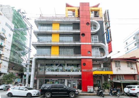 RedDoorz near Bambang Station Hotel in Manila City