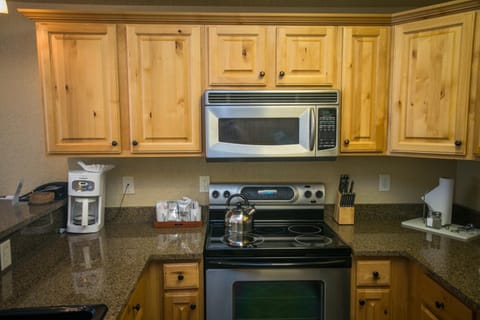 Silverado Lodge Rustic Condo with Private Balcony Apartment in Wasatch County