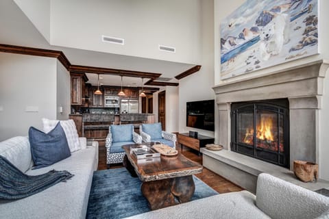 3 BR Ritz-Carlton Residence with Valley Views Apartment in Vail