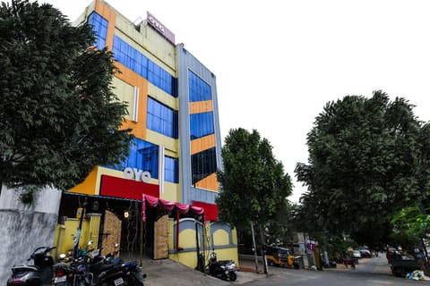 OYO Sindhura Guest House Hotel in Visakhapatnam