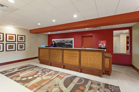 Hampton Inn and Suites Seattle - Airport / 28th Avenue Hotel in SeaTac