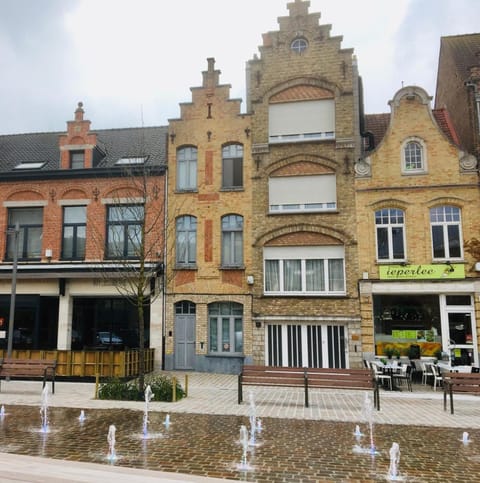 B&B East&West Bed and Breakfast in Ypres