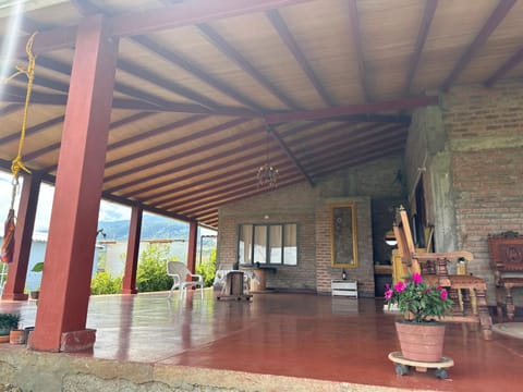 Casa Campestre Lago Calima Maison in Calima