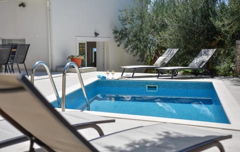 Villa OLIVE TREE village Pisak heated pool and close to the beach Chalet in Split-Dalmatia County