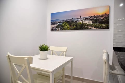Cozy Apartment City Center Condo in Malaga
