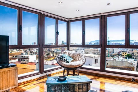 Living room, City view, Street view