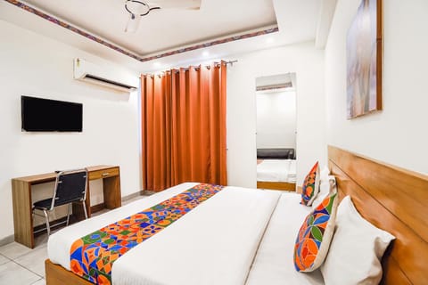 FabHotel Emoji Stays Hotel in Gurugram