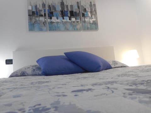 Bed, Decorative detail, Bedroom