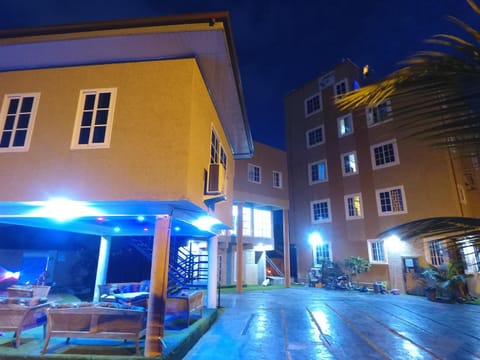 PLUS 33 HOTEL Hôtel in Accra