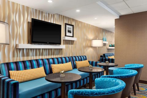 Hampton Inn & Suites, by Hilton - Vancouver Downtown Hotel in Vancouver