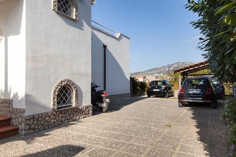 Shanti Home - Restaurant di Aversano Salvatore Bed and Breakfast in Sant Agnello