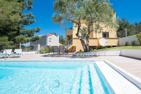 Louloudis Pool Villa Villa in Thasos