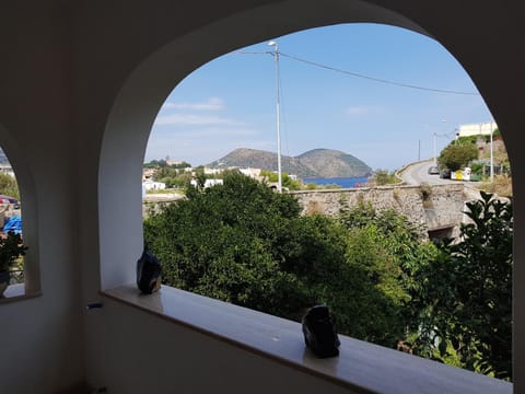 Balcony/Terrace, Quiet street view