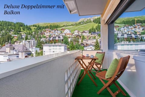 Balcony/Terrace, Photo of the whole room, City view, Mountain view