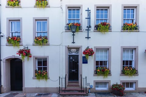 Property building, Facade/entrance, Decorative detail