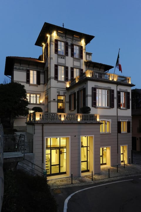 Casa Brenna Tosatto Art Experience Apartment hotel in Lenno