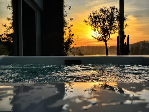 Day, Natural landscape, Hot Tub, Hot Tub, Mountain view, Sunset