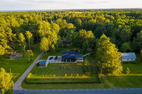 Property building, Day, Neighbourhood, Bird's eye view