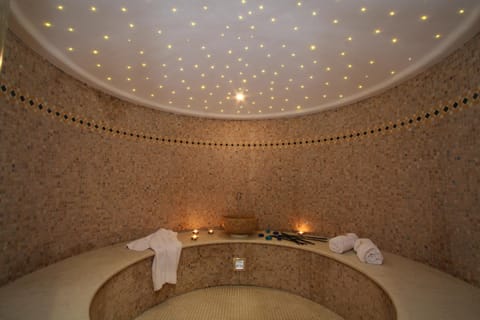 Steam room, Spa and wellness centre/facilities, Swimming pool