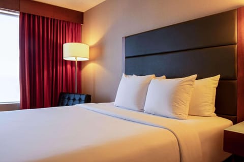 Radisson Hotel & Suites Fort McMurray Hotel in Fort McMurray