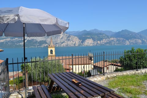 Garden, Dining area, Garden view, Lake view