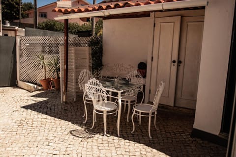 Patio, Dining area