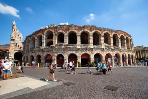 Nearby landmark, Shopping Area